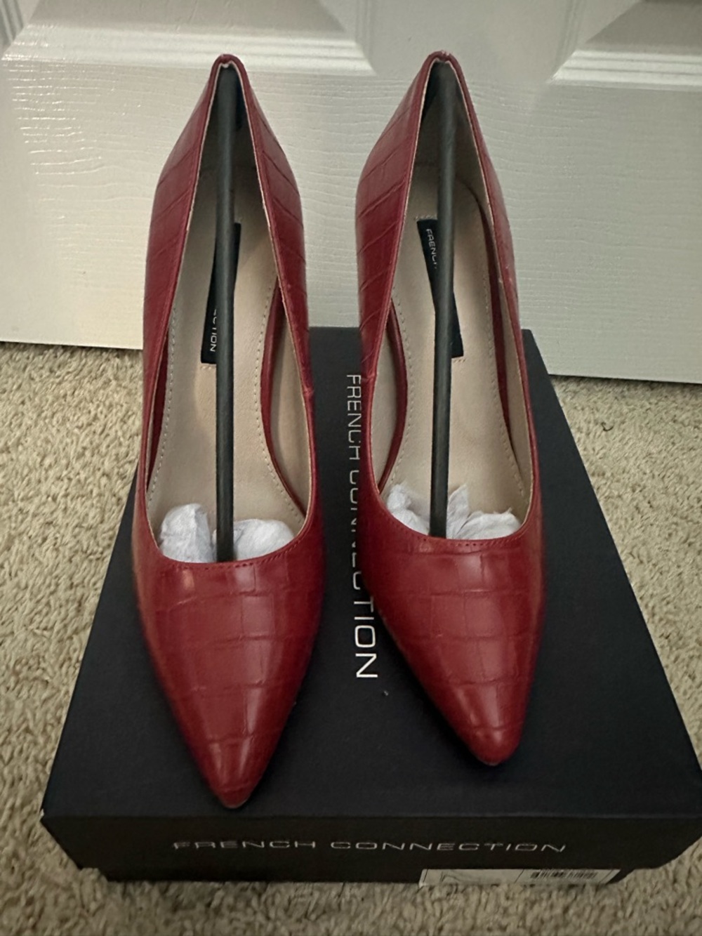 NIB French Connection Wine Red Croc-Embossed Pointed Pumps
